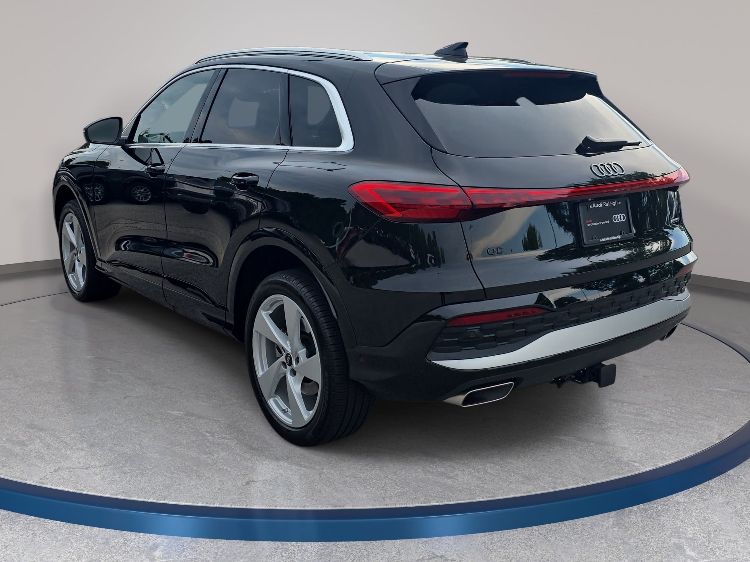 Used 2025 Audi Q5 Premium Plus w/ Premium Plus AWD/4WD image 7