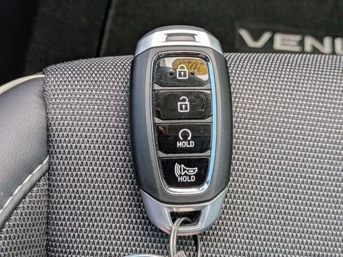 Certified 2024 Hyundai Venue Limited FWD image 31