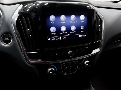 Used 2020 Chevrolet Traverse LT image 33