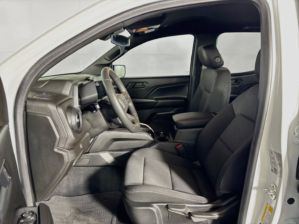 Used 2026 Chevrolet Colorado Trail Boss AWD/4WD image 11