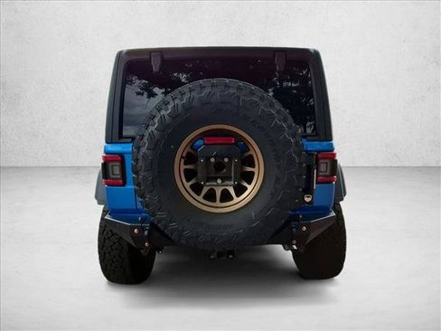 Used 2025 Jeep Wrangler Unlimited Rubicon w/ Convenience Group AWD/4WD image 5
