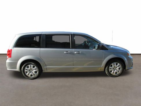 Used 2018 Dodge Grand Caravan SE w/ UConnect Hands-Free Group FWD image 6