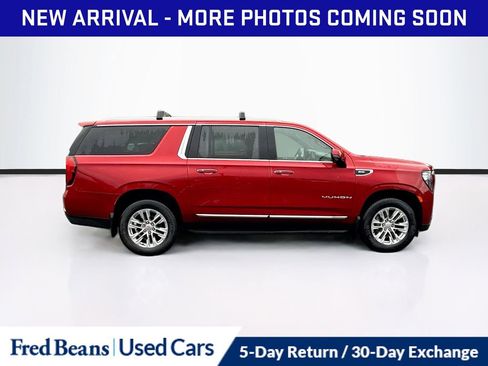 Used 2022 GMC Yukon XL SLT w/ SLT Luxury Package AWD/4WD image 9