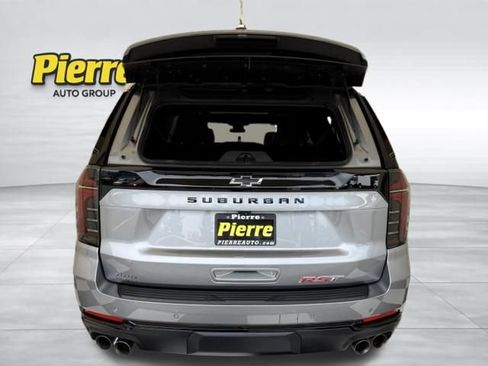 Used 2025 Chevrolet Suburban RST w/ Sun And Tow Package AWD/4WD image 4