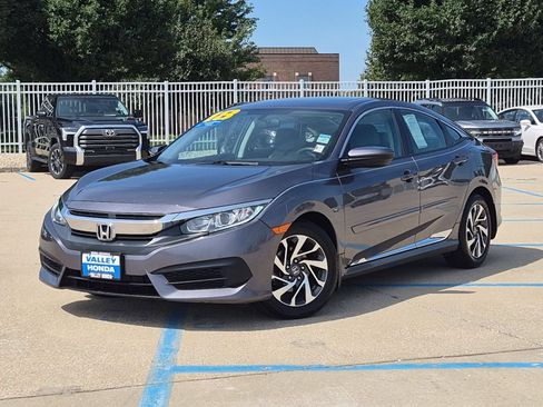 Used 2018 Honda Civic EX image 2