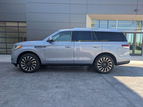 Certified 2022 Lincoln Navigator Black Label AWD/4WD image 8