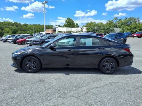 Used 2023 Hyundai Elantra SEL image 7