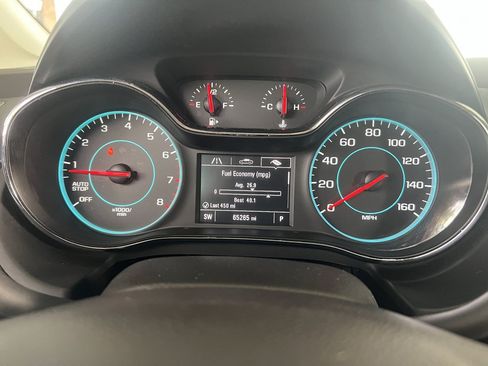Used 2017 Chevrolet Cruze LT w/ Convenience Package FWD image 18