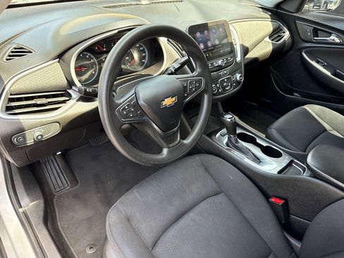 Used 2020 Chevrolet Malibu LS FWD image 12