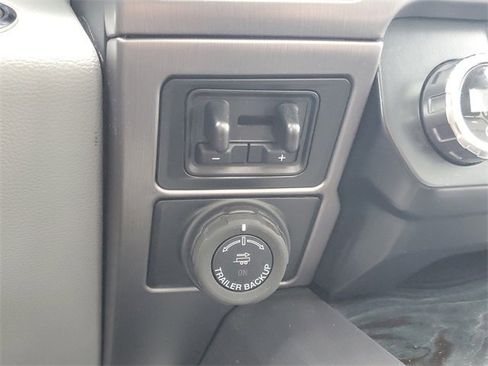 Used 2022 Ford F450 Limited w/ FX4 Off-Road Package image 31