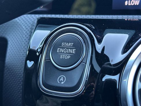 Used 2025 Mercedes-Benz CLA 250 image 21