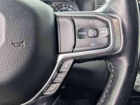 Used 2019 RAM 1500 Laramie image 31