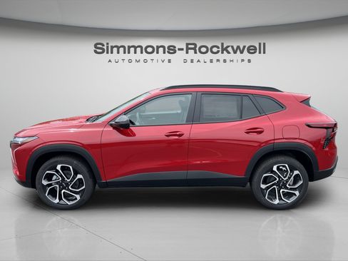 New 2026 Chevrolet Trax RS w/ Driver Confidence Package FWD image 2