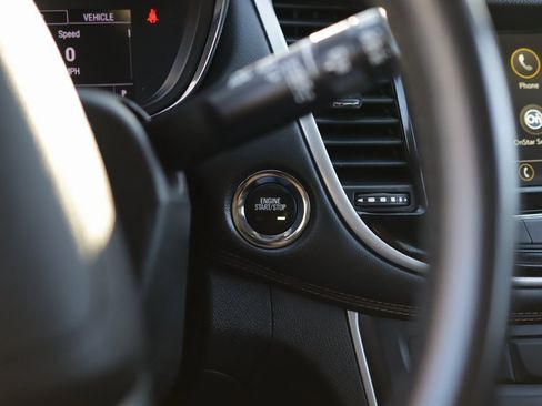 Used 2019 Chevrolet Trax LT w/ LT Convenience Package image 16