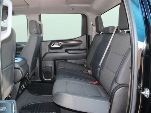 Used 2025 Chevrolet Silverado 1500 LT image 18