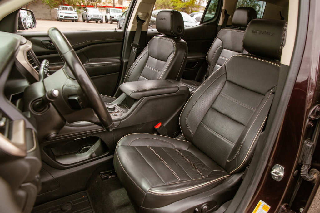 Used 2020 GMC Acadia Denali AWD/4WD image 12
