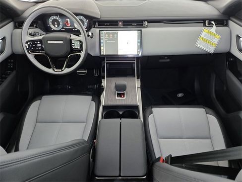 New 2026 Land Rover Range Rover Velar Dynamic SE image 4