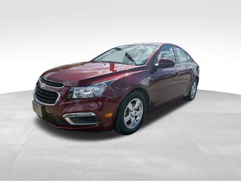 Used 2015 Chevrolet Cruze LT FWD image 1