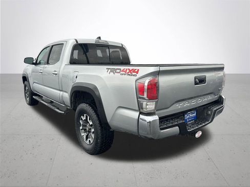 Used 2022 Toyota Tacoma TRD Off-Road image 9