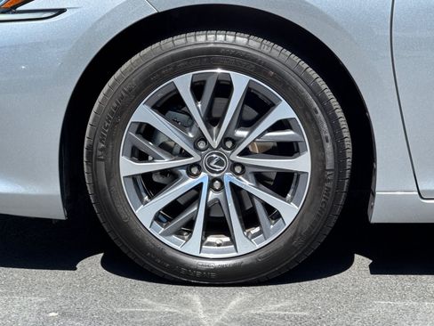 Certified 2024 Lexus ES 350 w/ Accessory Package (Z1) FWD image 36
