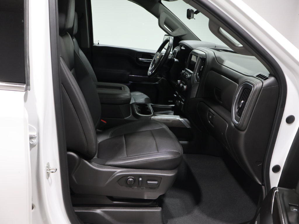 Used 2022 Chevrolet Silverado 1500 LTZ w/ LTZ Premium Package AWD/4WD image 25