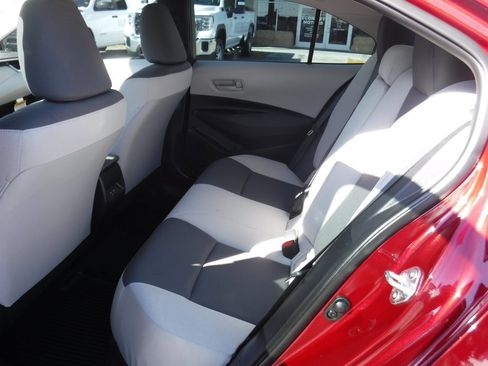 Used 2025 Toyota Corolla LE image 7