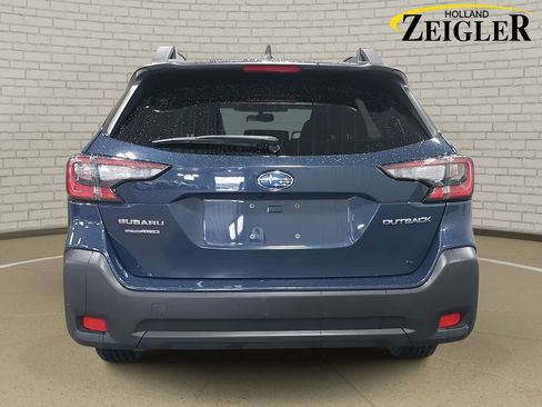 Used 2025 Subaru Outback Premium image 6