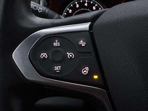 Used 2023 Chevrolet Traverse RS AWD/4WD image 23