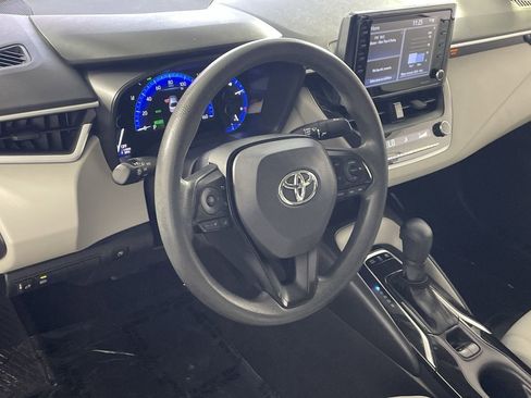 Used 2022 Toyota Corolla LE w/ Carpet Mat Package (TMS) FWD image 12