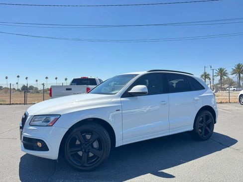 Used 2013 Audi Q5 3.0T Prestige w/ Prestige Pkg AWD/4WD image 2
