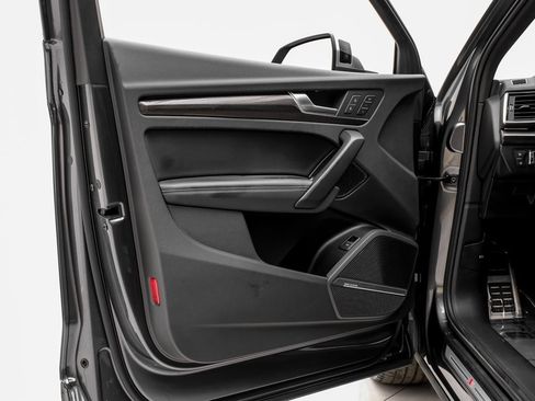 Used 2022 Audi SQ5 Prestige image 38