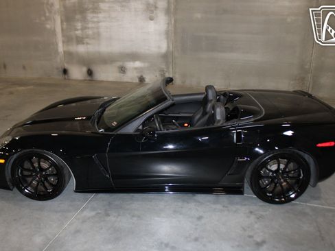 Used 2013 Chevrolet Corvette 427 w/ 1SB Preferred Equipment Group image 15
