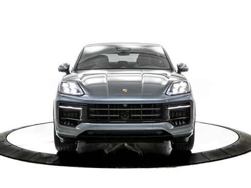 New 2026 Porsche Cayenne GTS AWD/4WD image 10