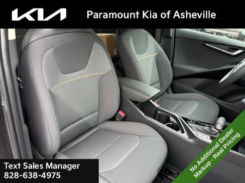 New 2026 Kia Niro LX FWD image 18