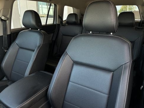 Used 2022 Volkswagen Atlas SE FWD image 12