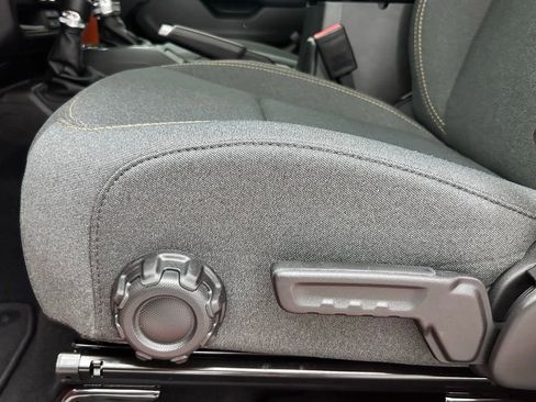 New 2025 Jeep Gladiator Sport image 14