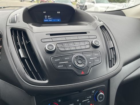 Used 2018 Ford Escape SE FWD image 19