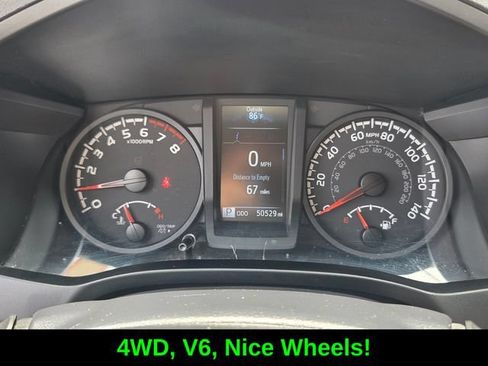 Used 2023 Toyota Tacoma SR AWD/4WD image 29