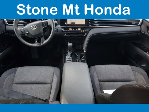 Used 2025 Toyota Camry LE FWD image 13