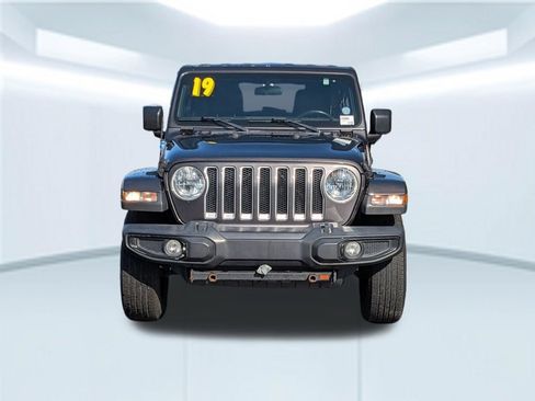 Used 2019 Jeep Wrangler Unlimited Sahara AWD/4WD image 10