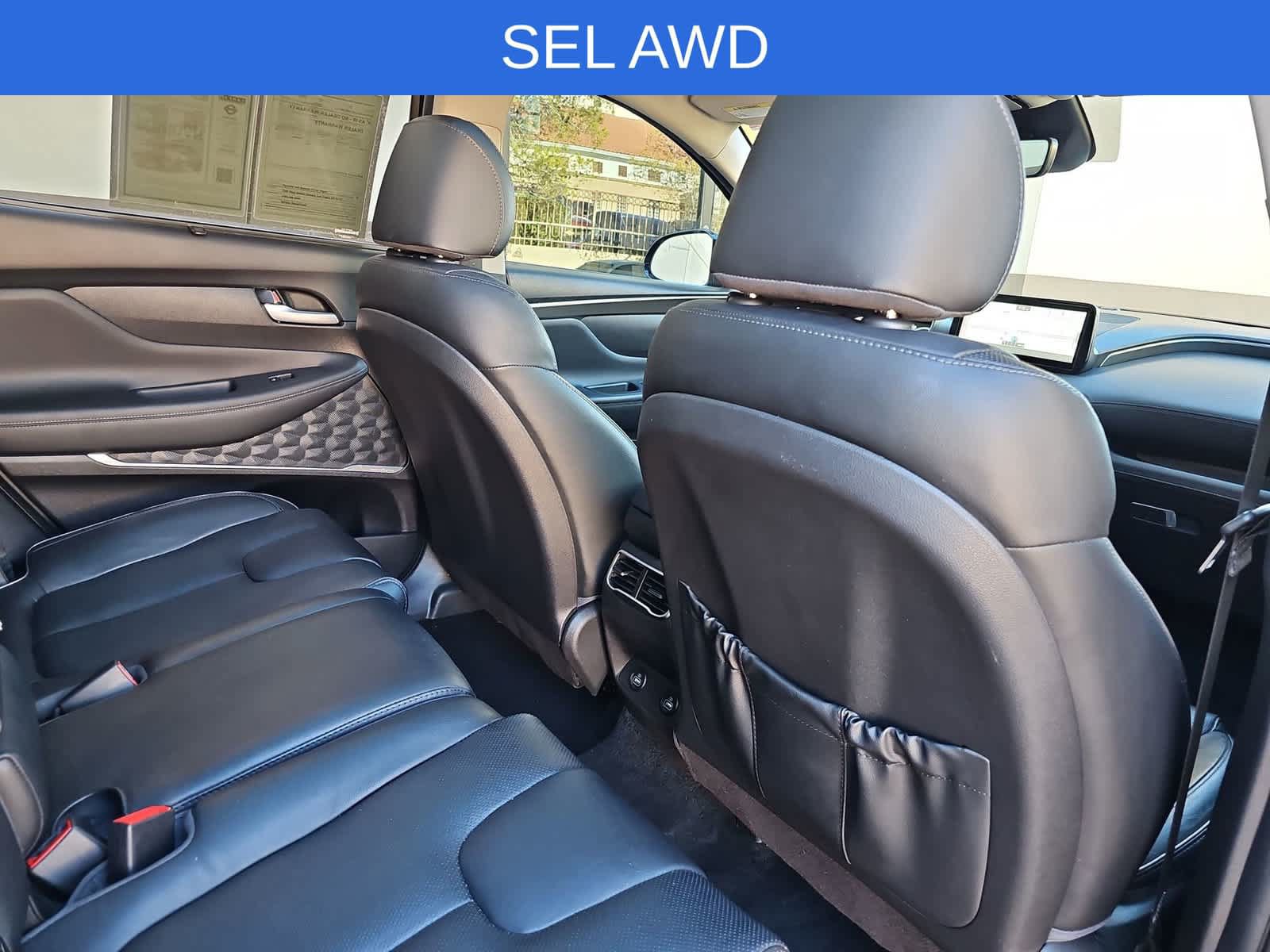 Used 2022 Hyundai Santa Fe SEL w/ Convenience + Premium Package AWD/4WD image 16