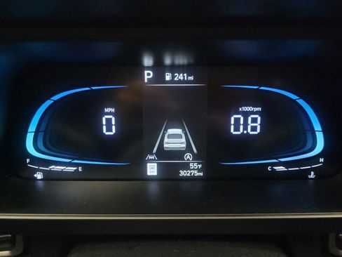 Used 2025 Hyundai Elantra SE image 23