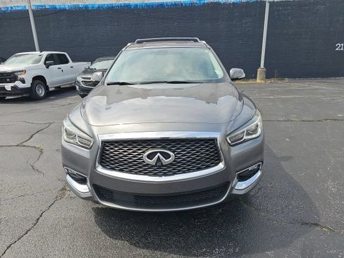 Used 2017 INFINITI QX60 Luxe w/ Premium Plus Package AWD/4WD image 2
