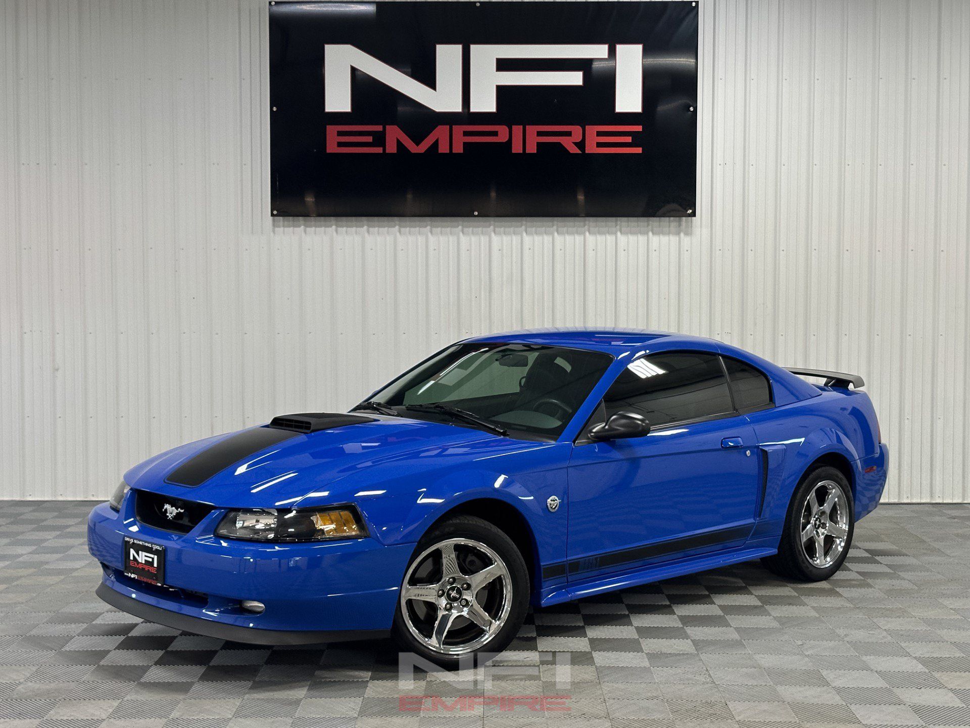 Used 2004 Ford Mustang Mach 1 RWD image 1