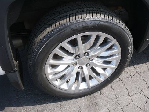 Used 2019 GMC Sierra 1500 Denali w/ Denali Ultimate Package AWD/4WD image 11