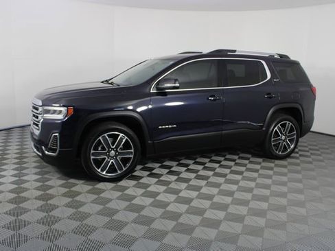 Used 2021 GMC Acadia SLT w/ Technology Package image 2