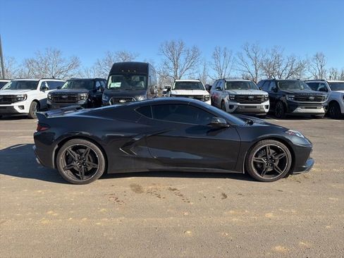 Used 2024 Chevrolet Corvette Stingray Coupe w/ Z51 Performance Package image 5