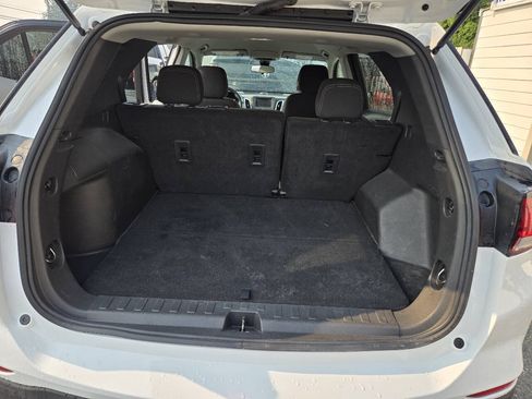 Used 2022 Chevrolet Equinox LS w/ LS Convenience Package FWD image 6
