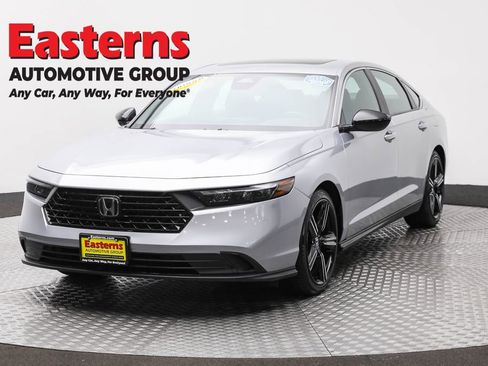 Used 2024 Honda Accord Sport image 1