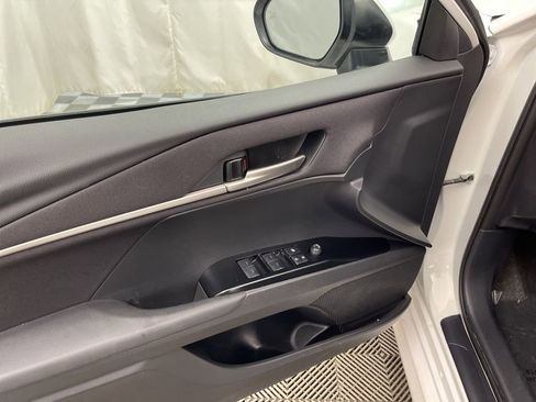Used 2025 Toyota Camry LE image 20